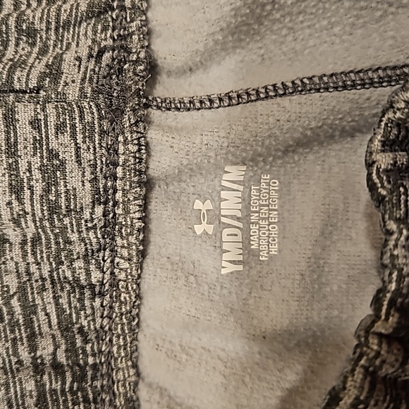 Under Armour Girls sweatpants. Sz YMD (10/12) - Picture 5 of 7